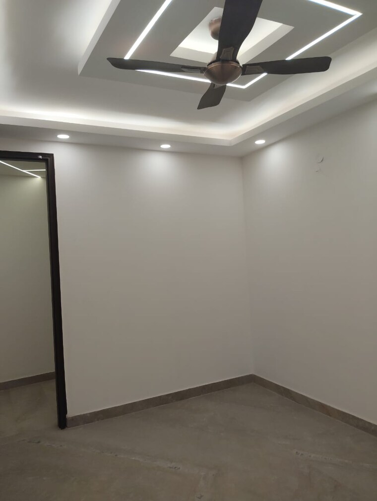 Room, rwa-kalkaji-dda-flats-l1-l2 3 Bedroom 120 Sq.Yd. Builder Floor In Govindpuri Delhi 9419866