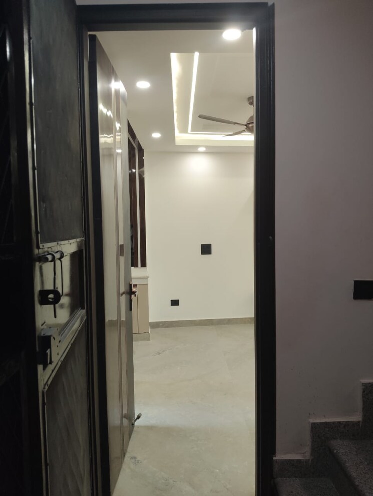 undefined, rwa-kalkaji-dda-flats-l1-l2 3 Bedroom 120 Sq.Yd. Builder Floor In Govindpuri Delhi 9419866