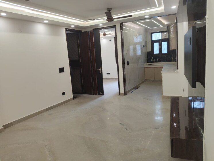 Room, rwa-kalkaji-dda-flats-l1-l2 3 Bedroom 120 Sq.Yd. Builder Floor In Govindpuri Delhi 9419866