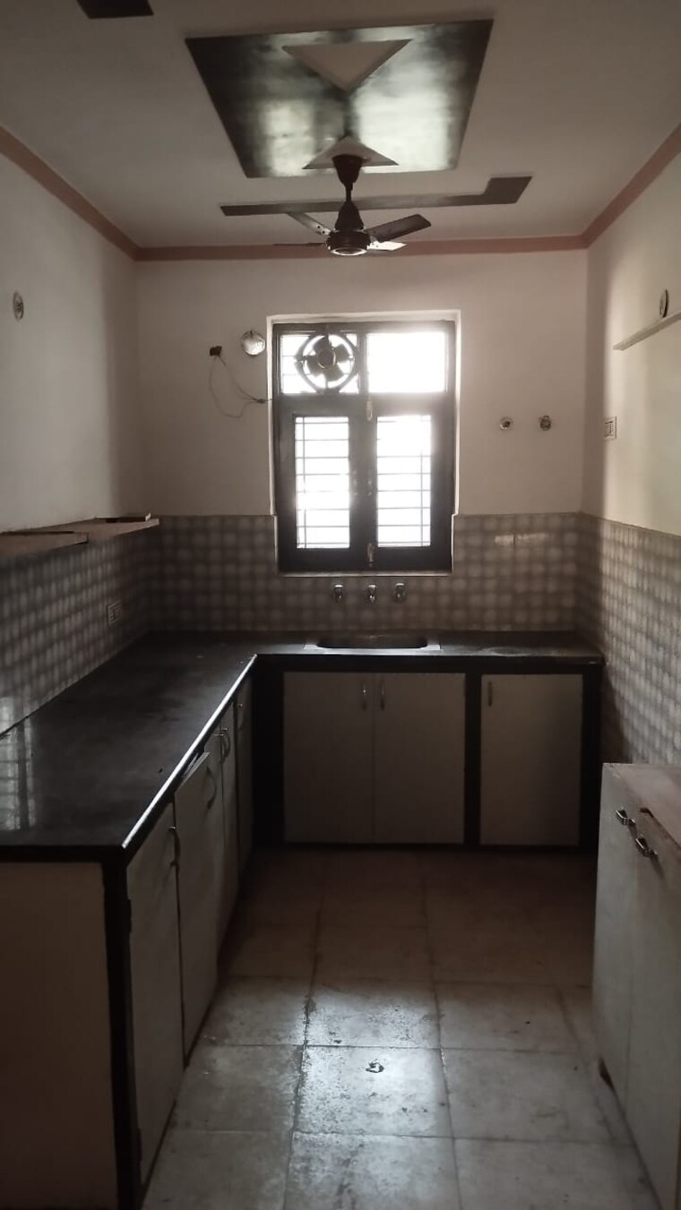 Kitchen, ashoka enclave 2 Bedroom 160 Sq.Ft. Builder Floor In Ashoka Enclave Faridabad 9419851