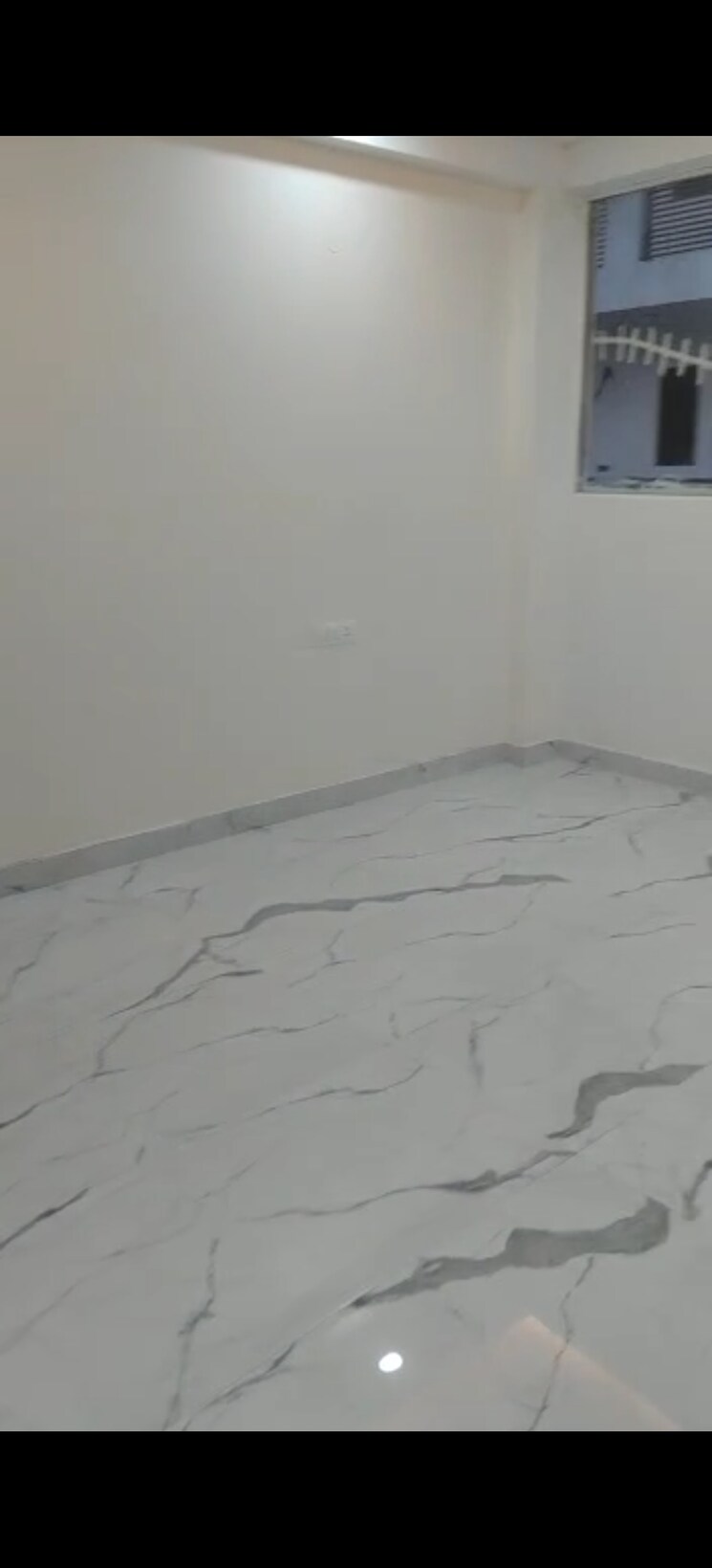 Room, sector 57 3 Bedroom 2800 Sq.Ft. Builder Floor In Sector 57 Gurgaon 9419875