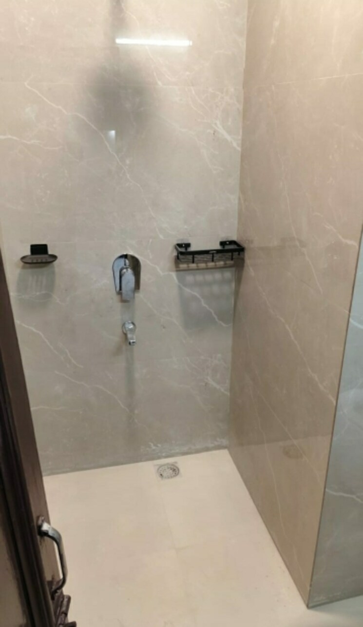 Bathroom, old rajinder nagar 2 Bedroom 1090 Sq.Ft. Builder Floor In Old Rajinder Nagar Delhi 9419963