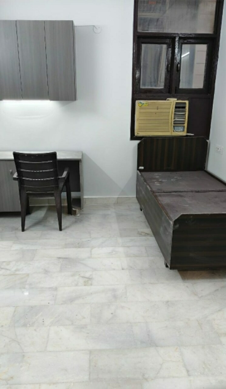 Room, old rajinder nagar 2 Bedroom 1090 Sq.Ft. Builder Floor In Old Rajinder Nagar Delhi 9419963