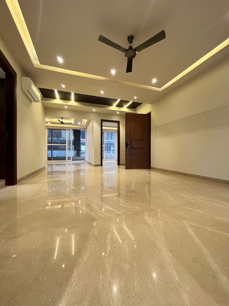 Room, sector 57 4 Bedroom 4000 Sq.Ft. Builder Floor In Sector 57 Gurgaon 9419928
