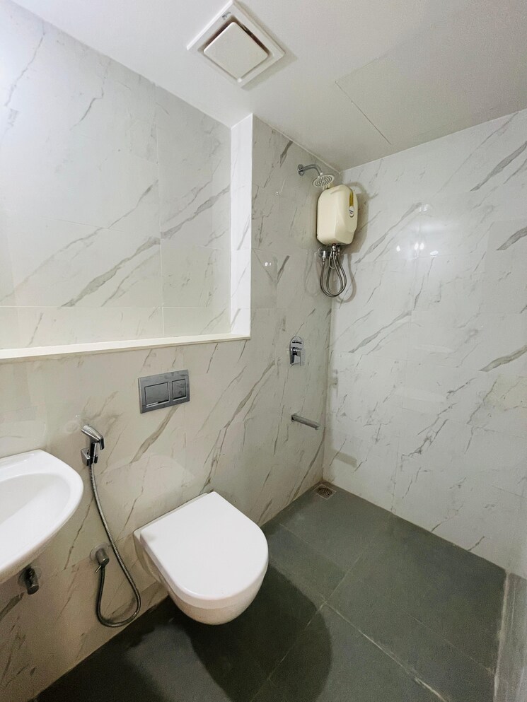 Bathroom, lodha-codename-premier 2.5 Bedroom 720 Sq.Ft. Apartment In Dombivli East Thane 9419975