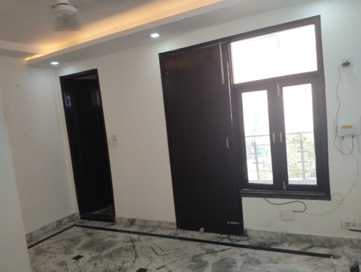 Room, rwa-kalkaji-dda-flats-l1-l2 3 Bedroom 100 Sq.Yd. Builder Floor In Govindpuri Delhi 9419989