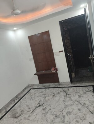 3 BHK Builder Floor For Rent in RWA Kalkaji DDA Flats L1 & L2, Govindpuri