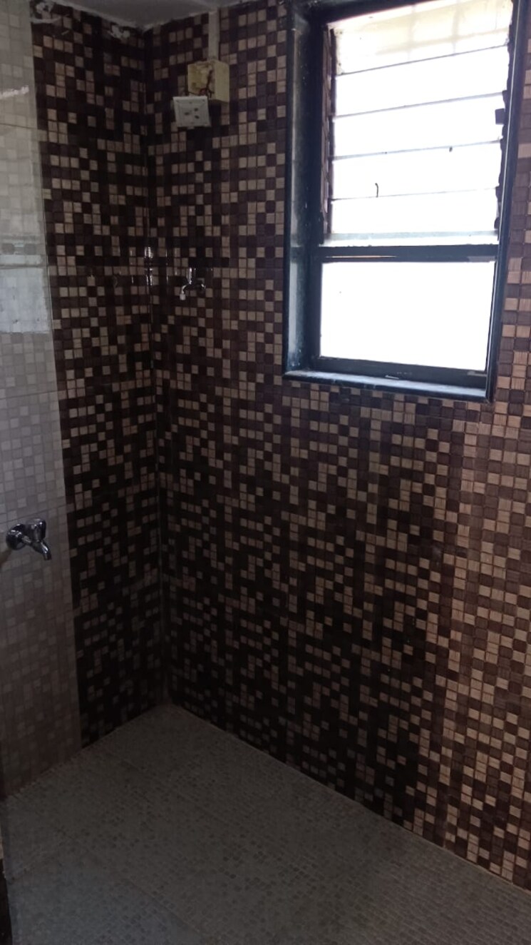 Bathroom, wakad 1 Bedroom 550 Sq.Ft. Apartment In Wakad Pune 9420002