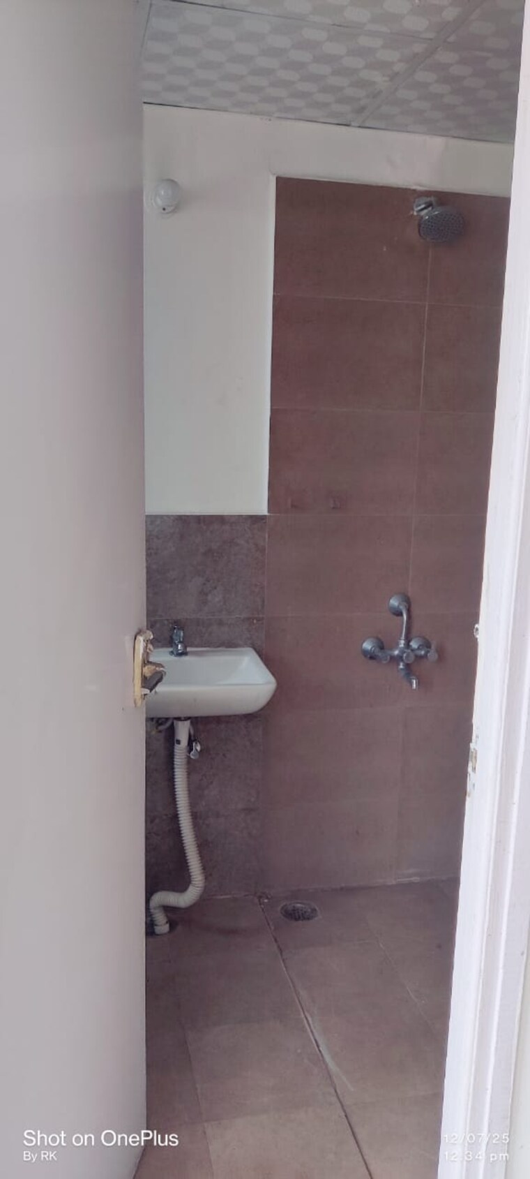 Bathroom, suncity-avenue-76 2 Bedroom 735 Sq.Ft. Apartment In Sector 76 Gurgaon 9420010