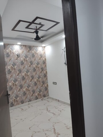 Balcony in 3 BHK Apartment at RWA Kalkaji DDA Flats L1 & L2, Govindpuri – for Sale