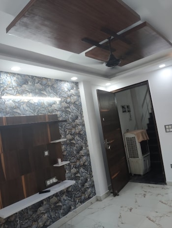 3 BHK Flat for Sale in Govindpuri, Delhi