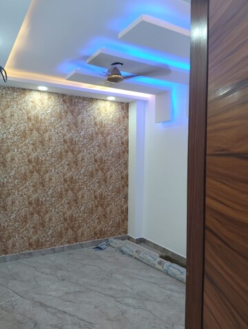 Room in 3 BHK Builder Floor at RWA Kalkaji DDA Flats Block 16 To 19, Govindpuri – for Sale