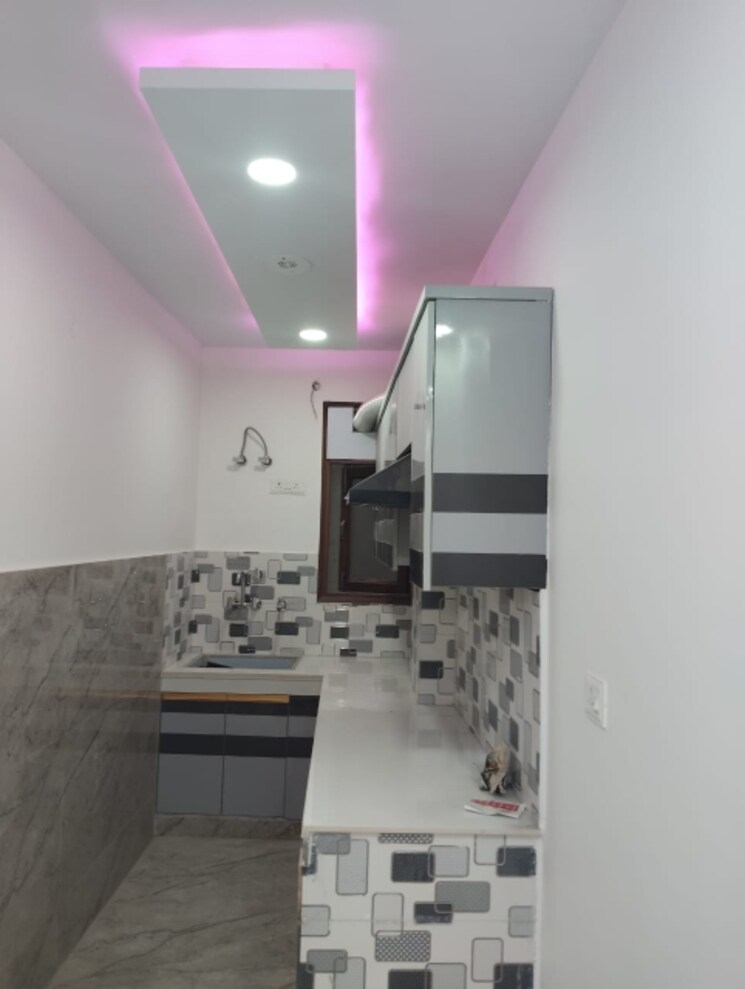 Kitchen, rwa-kalkaji-dda-flats-block-16-to-19 3 Bedroom 100 Sq.Yd. Builder Floor In Govindpuri Delhi 9420084