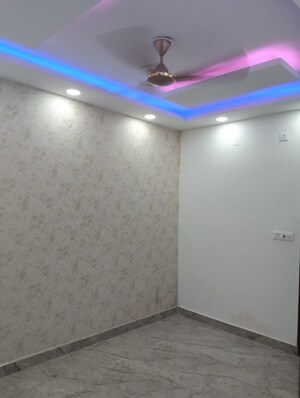 Room in 3 BHK Builder Floor at RWA Kalkaji DDA Flats Block 16 To 19, Govindpuri – for Sale