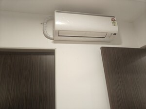 Room in 2 BHK Apartment at Aurum Q Residences, Ghansoli – for Rent