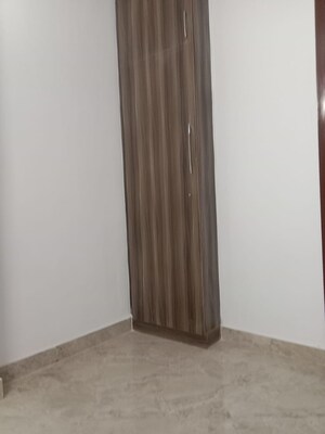 Room in 2 BHK Builder Floor at Saket – for Rent