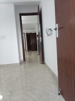 Room in 2 BHK Builder Floor at Saket – for Rent