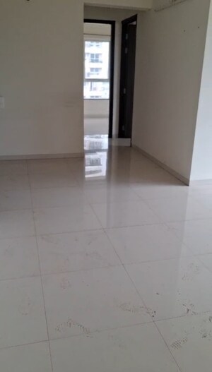 Room in 2 BHK Apartment at Nyati Elysia, Kharadi – for Rent