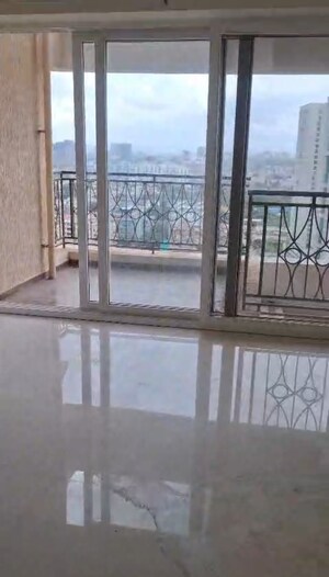 Room in 2 BHK Apartment at Nyati Elysia, Kharadi – for Rent