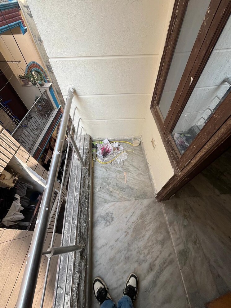 Balcony, saket 1 Bedroom 450 Sq.Ft. Builder Floor In Saket Delhi 9420113