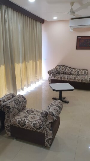 Bedroom in 4 BHK Apartment at Param Paarijat Skyz, Sargaasan – for Rent