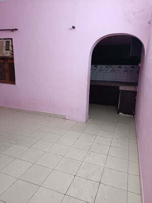 Master Plan in 1 BHK Builder Floor at Sector 52 – for Rent