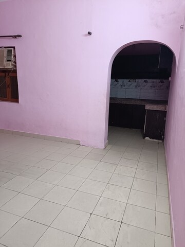 Master Plan in 1 BHK Builder Floor at Sector 52 – for Rent