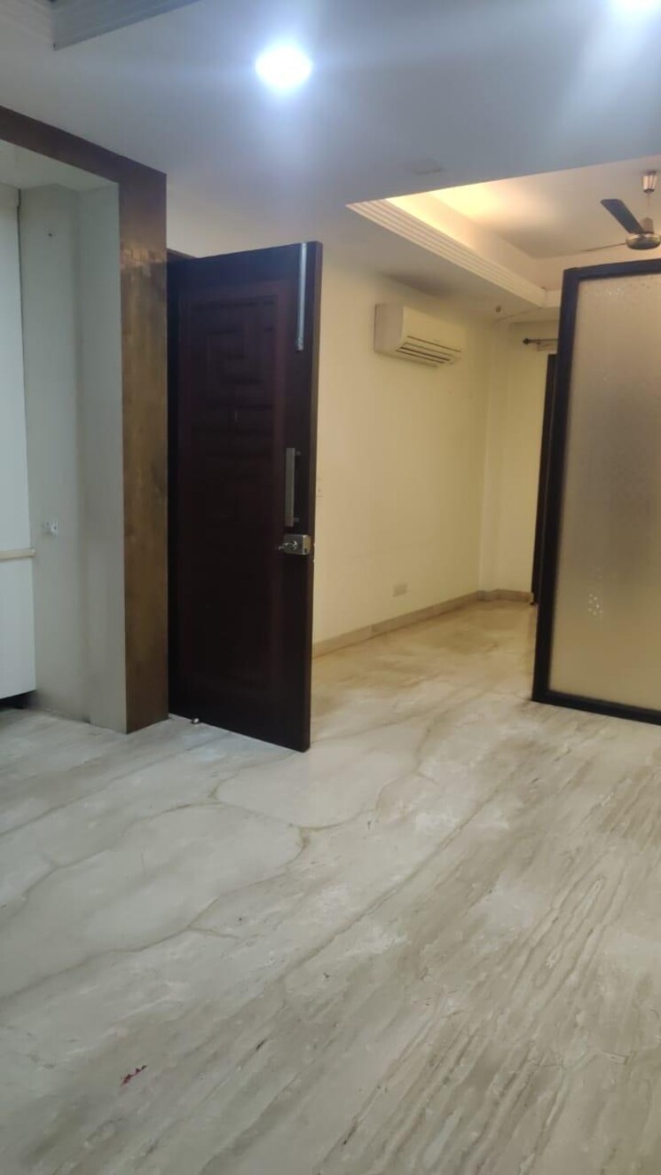Room, sector 57 3 Bedroom 2800 Sq.Ft. Builder Floor In Sector 57 Gurgaon 9420110