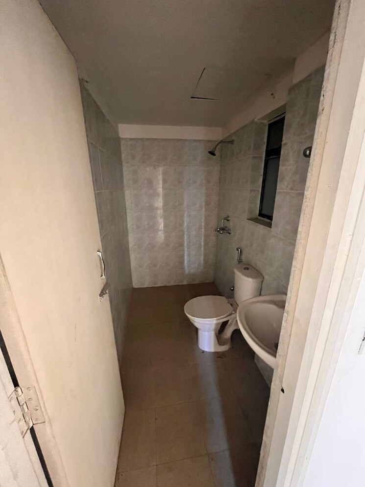 Bathroom, devaloke-sonar-city 3 Bedroom 1192 Sq.Ft. Apartment In Narendrapur Kolkata 9420101