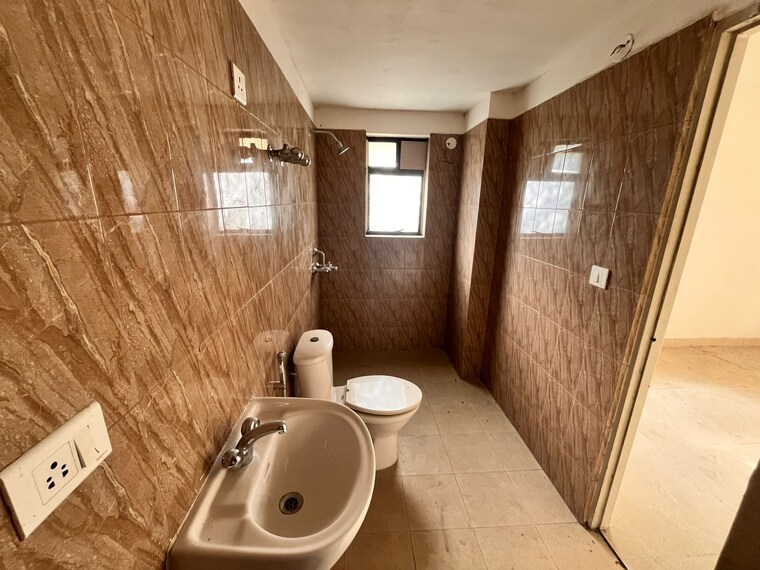 Bathroom, devaloke-sonar-city 3 Bedroom 1192 Sq.Ft. Apartment In Narendrapur Kolkata 9420101
