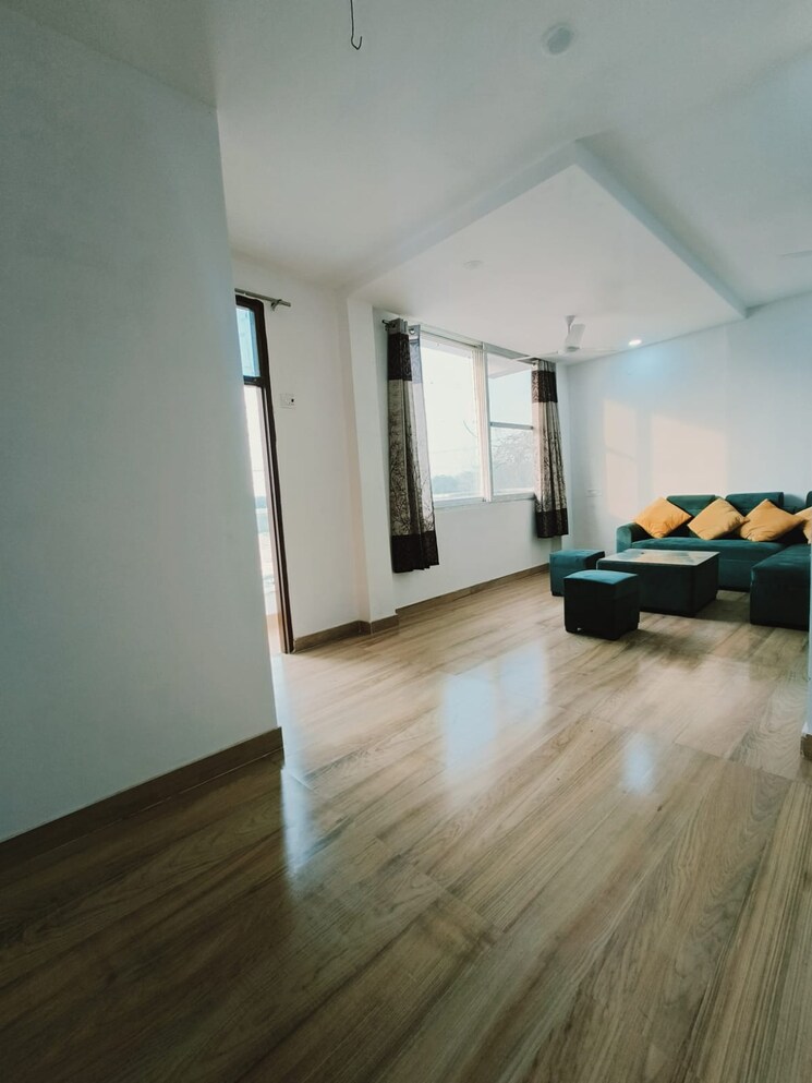 Room, saket 2.5 Bedroom 850 Sq.Ft. Builder Floor In Saket Delhi 9420124