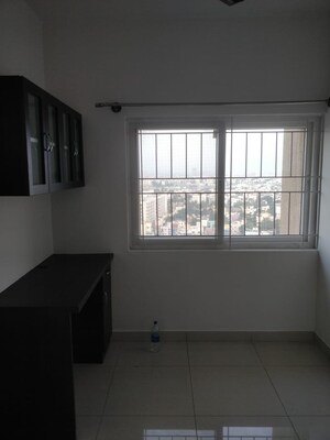 Room in 3 BHK Apartment at Prestige Gulmohar, Horamavu – for Rent