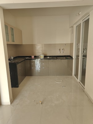 Room in 2 BHK Apartment at Mantra Monarch, Balewadi – for Rent