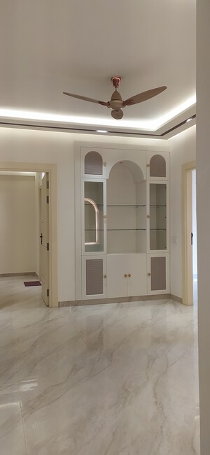 Furnished Amenities in 4 BHK Builder Floor at Sector 84 – for Sale