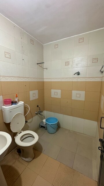 Bathroom in 3 BHK Apartment at Veer Elegance, Ambawadi – for Rent