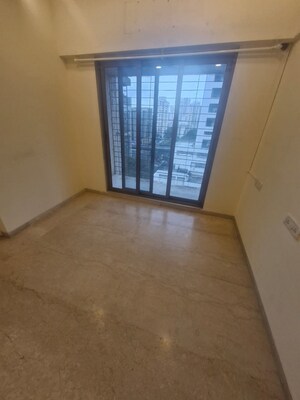 Room in 2 BHK Apartment at HK Orchid Residences, Andheri West – for Rent