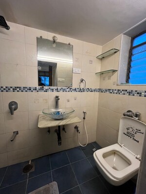 Master Bedroom in 2 BHK Apartment at Andheri CHS, Andheri West – for Rent