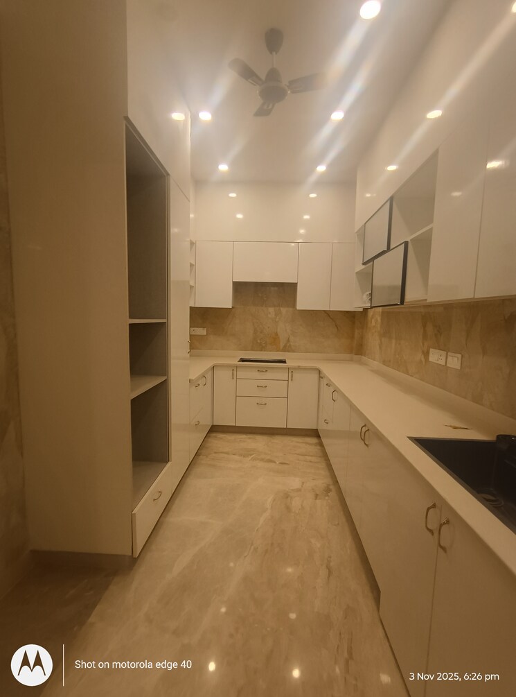 Kitchen, boutique-residential-apartments-e-335 3 Bedroom 200 Sq.Yd. Builder Floor In East Of Kailash Delhi 9420327
