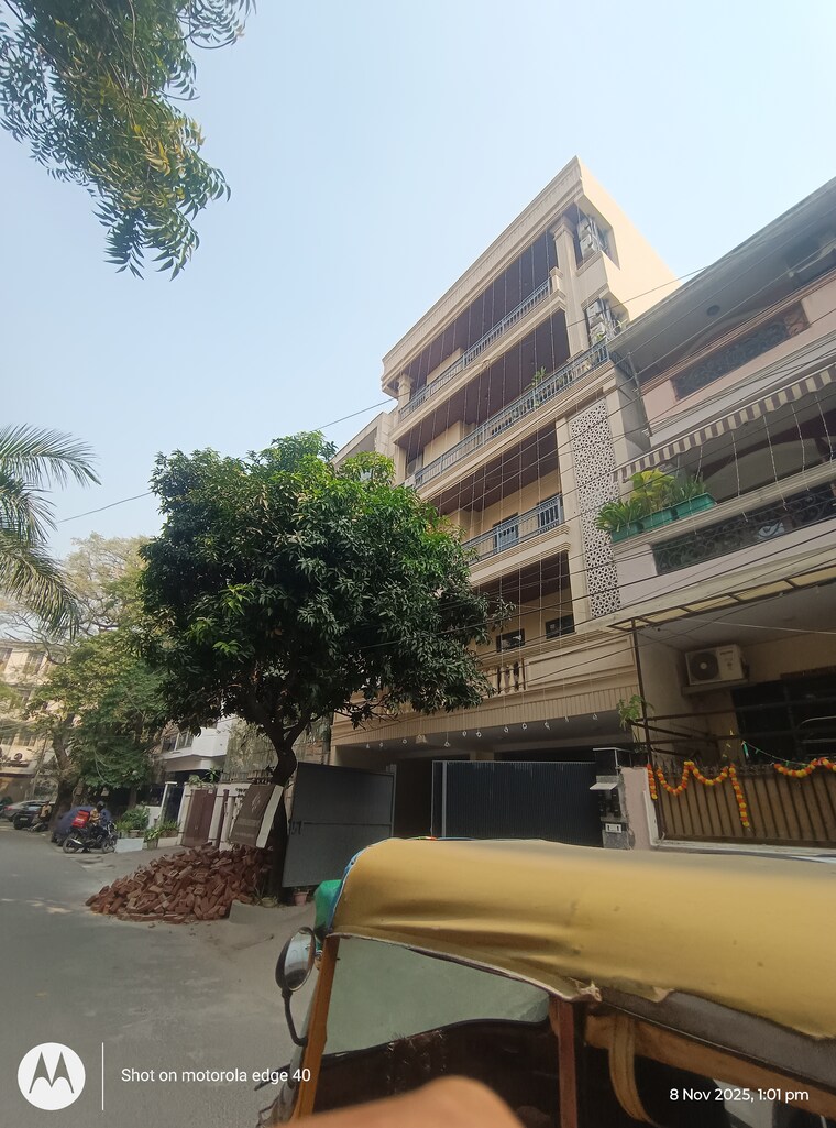 Exterior View, boutique-residential-apartments-e-335 3 Bedroom 200 Sq.Yd. Builder Floor In East Of Kailash Delhi 9420327