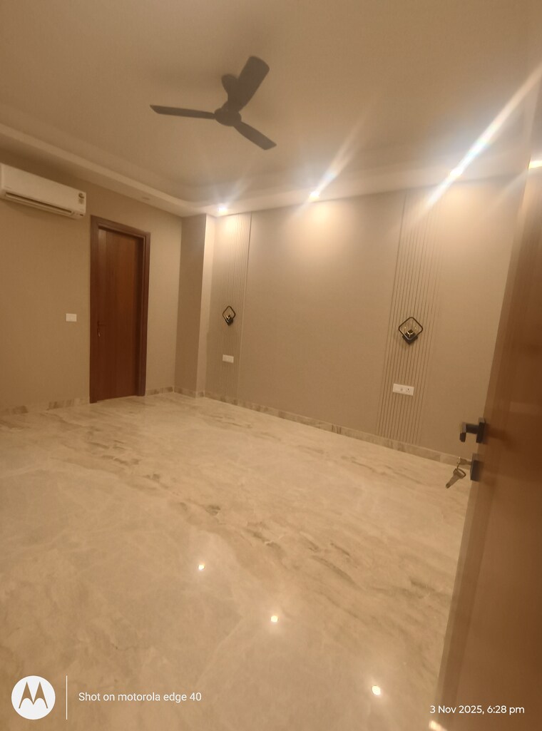 Bedroom, boutique-residential-apartments-e-335 3 Bedroom 200 Sq.Yd. Builder Floor In East Of Kailash Delhi 9420327