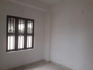 Room in 2 BHK Apartment at Hakim Para – for Sale