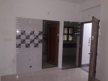 Room in 2 BHK Apartment at Hakim Para – for Sale