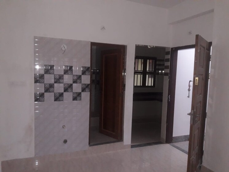 Room, hakim para 2 Bedroom 800 Sq.Ft. Apartment In Hakim Para Siliguri 9420288