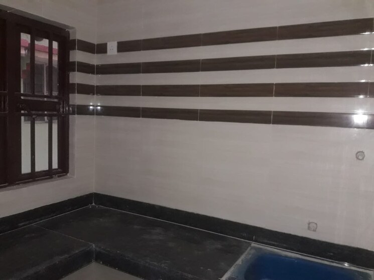 Other, hakim para 2 Bedroom 800 Sq.Ft. Apartment In Hakim Para Siliguri 9420288