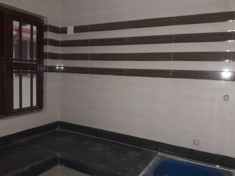 Other, hakim para 2 Bedroom 800 Sq.Ft. Apartment In Hakim Para Siliguri 9420288