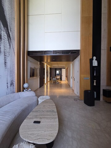 Living Room in 4 BHK Builder Floor at DLF Royale Residences, Dlf Phase I – for Rent