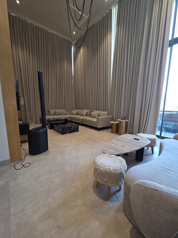 Living Room in 4 BHK Builder Floor at DLF Royale Residences, Dlf Phase I – for Rent