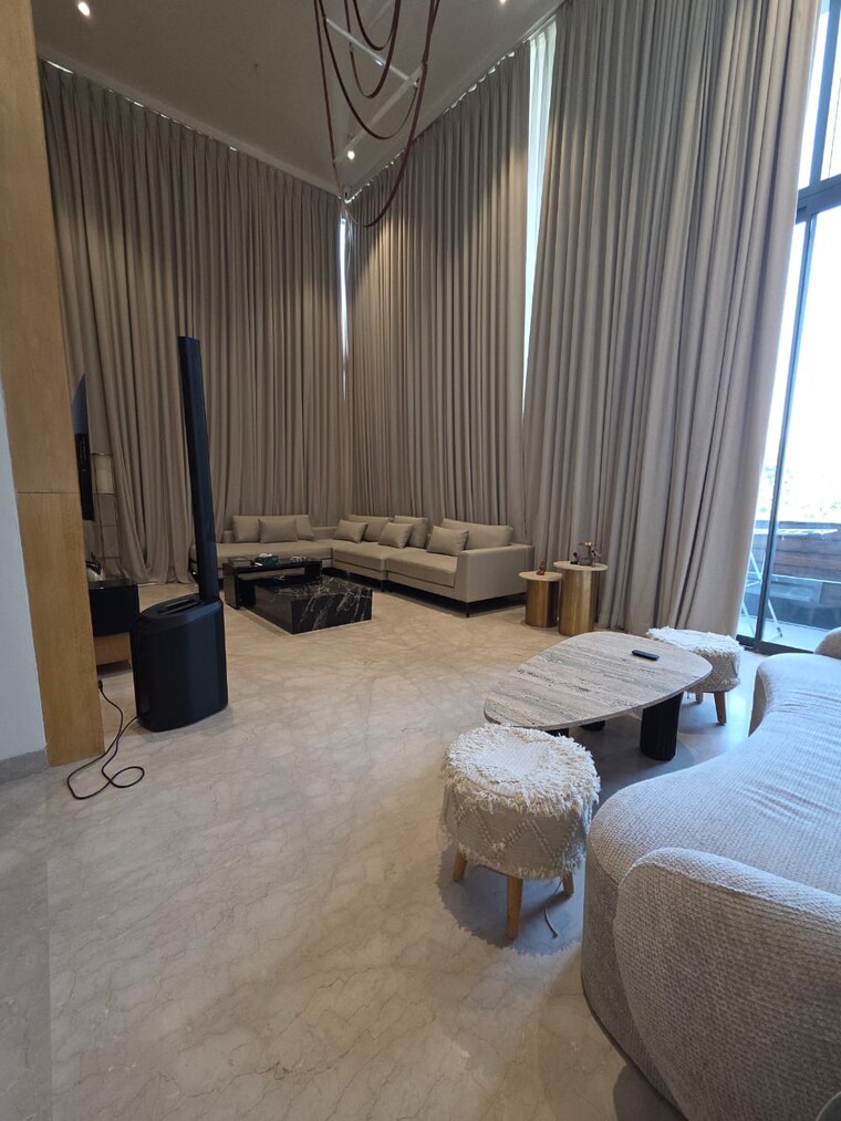 Living Room, dlf-royale-residences 4 Bedroom 500 Sq.Yd. Builder Floor In Dlf Phase I Gurgaon 9420311