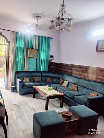 2 BHK Builder Floor For Rent in Sector 15