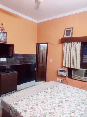 Master Bedroom in 2 BHK Builder Floor at Sector 15 – for Rent